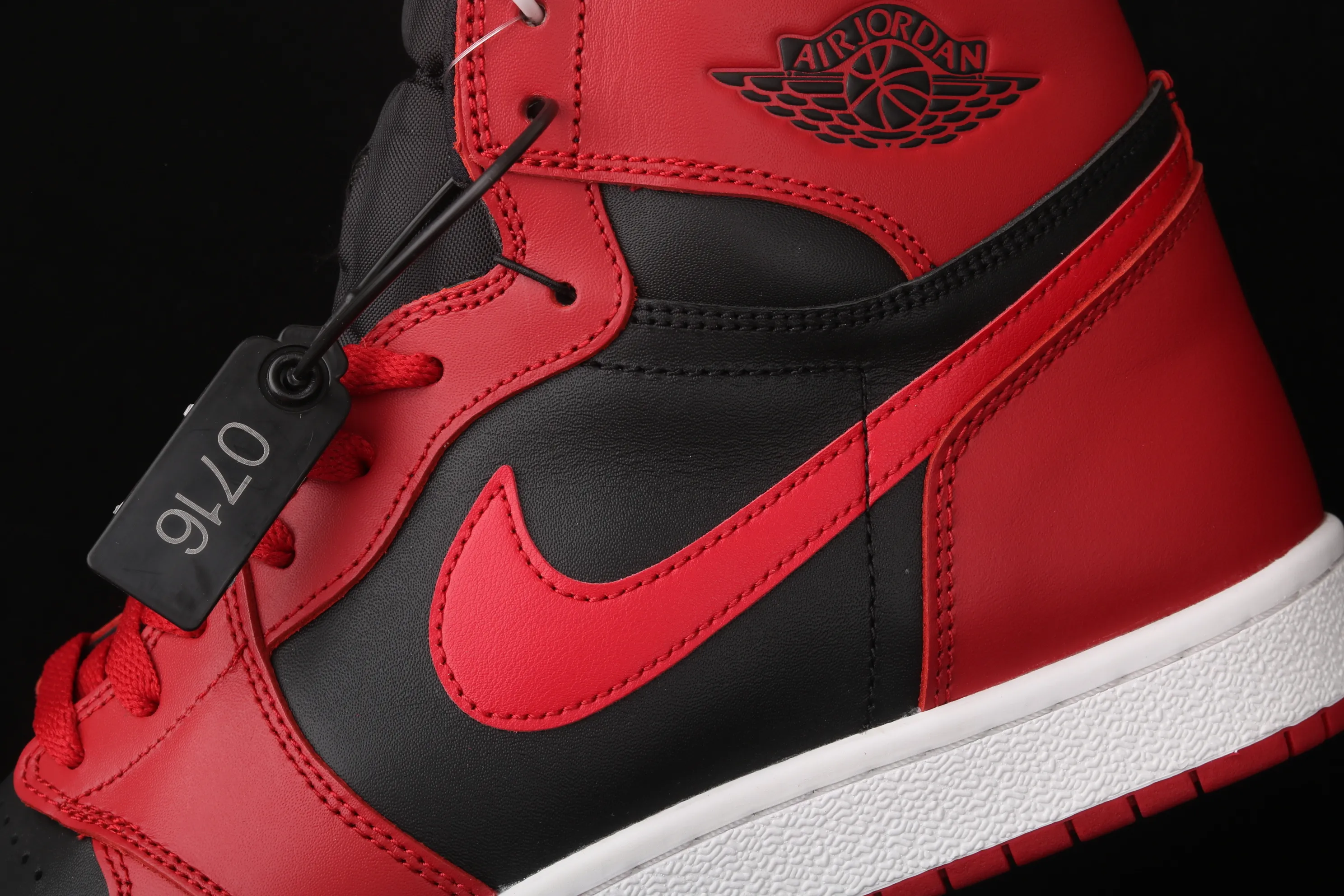 All Categories Air Jordan Jordan Series Basketball Shoes Air Jordan 1 High Pure Original Version Air Jordan 1 Hi 85 AJ1 Joe 1 Reversed Black and Red Forbidden High Basketball Shoes BQ4422-600